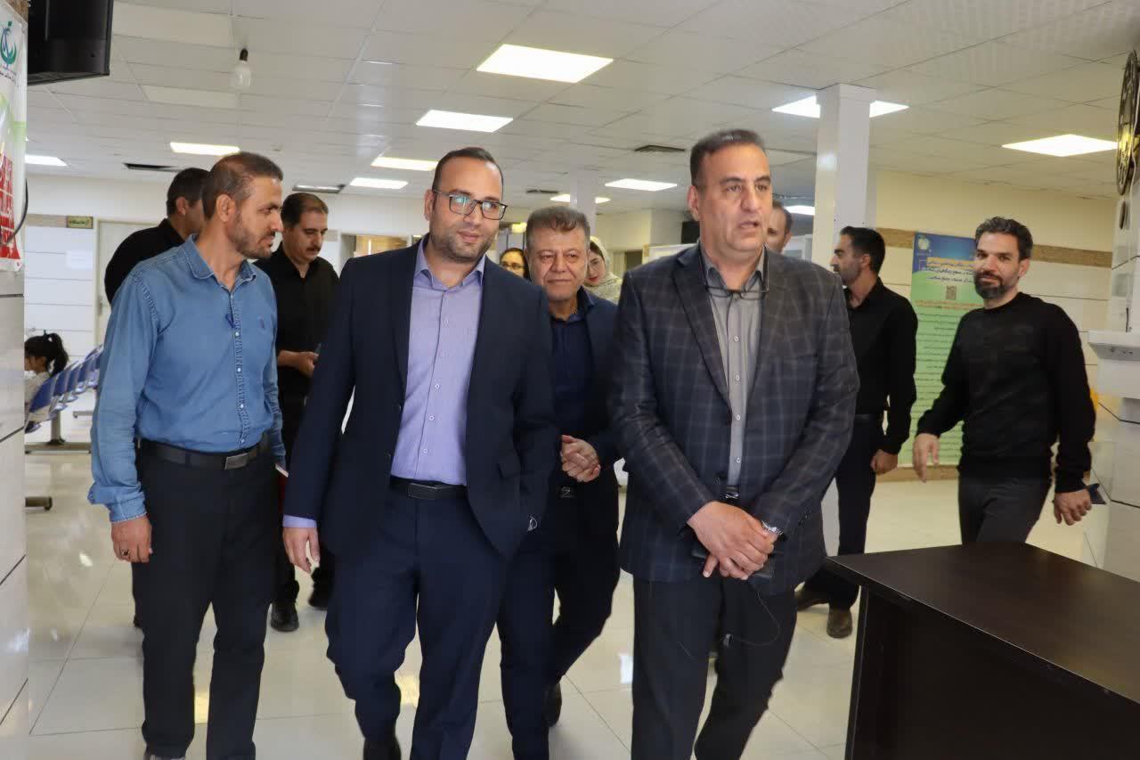 بازدید رئیس دانشگاه علوم پزشکی اراک از مرکز خدمات جامع سلامت شهری مهاجران با تأکید بر ارتقای خدمات سلامت محله‌محور